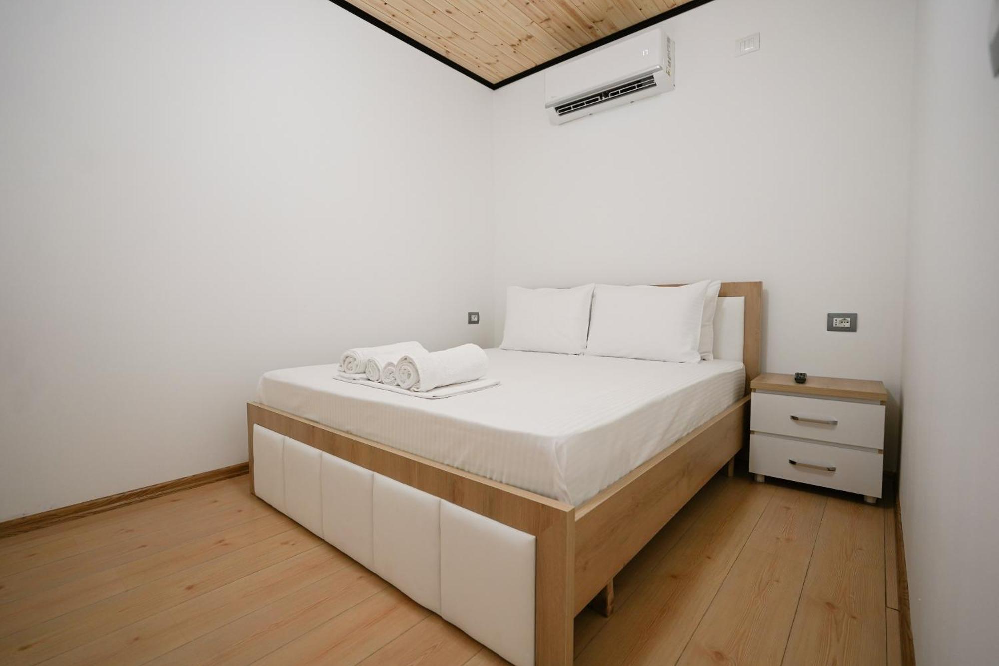 Ora Apartments Gjirokastër Exterior foto